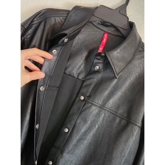 SPANX Women's Leather Like Oversized Shacket Size Medium Black Button Front- NEW - Picture 6 of 11